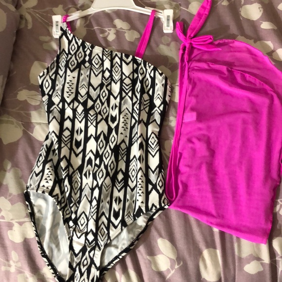 Girls one piece swimsuit with cover up - Picture 1 of 4